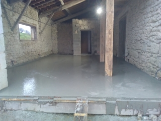 Enduit intérieur extérieur à la chaux.